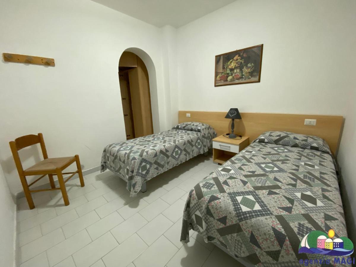 Magi - Appartamenti Maga Circe Ponza Exterior photo
