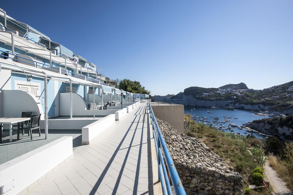 Magi - Appartamenti Maga Circe Ponza Exterior photo