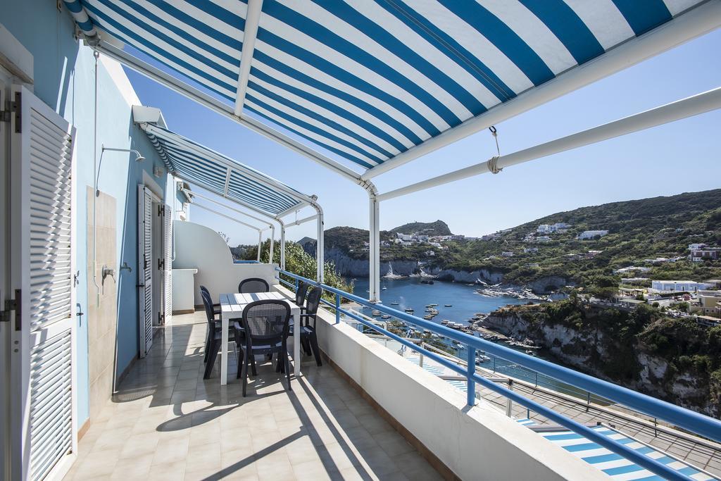 Magi - Appartamenti Maga Circe Ponza Exterior photo