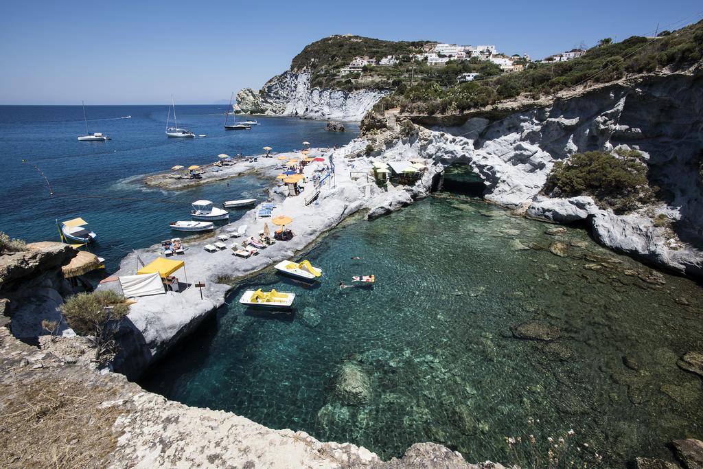 Magi - Appartamenti Maga Circe Ponza Exterior photo